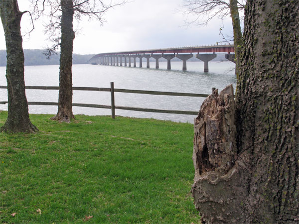 Bridge over Tennessee River