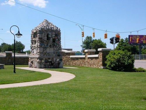 battle-creek-monument-4163-wm