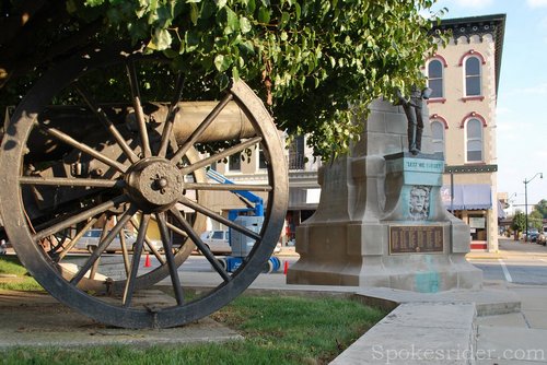 in-montgomery-crawfordsville-monument-0053