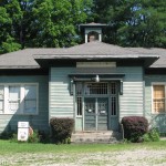 Old school building (?) in Independence Old school building (?) in Independence
